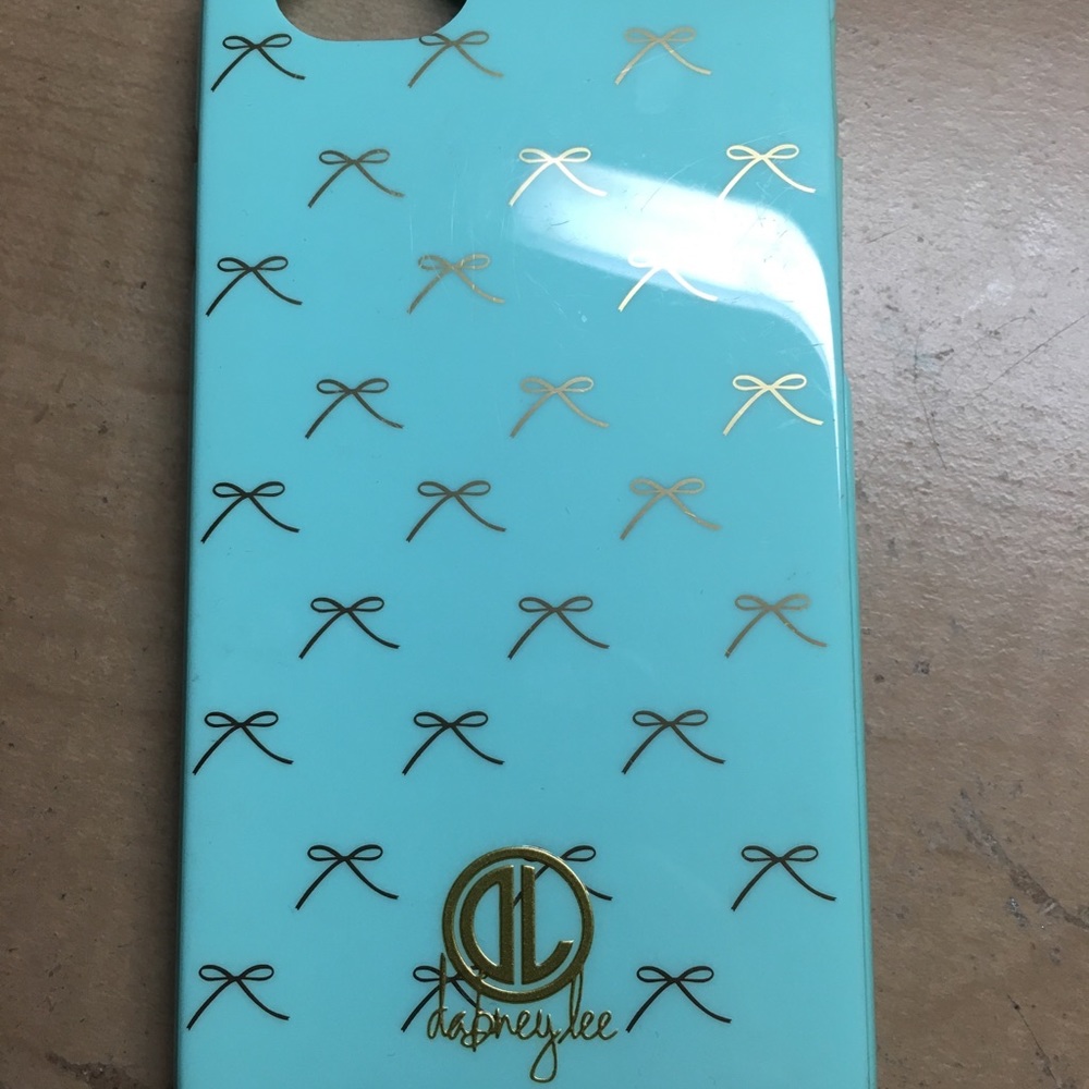 iPhone Bow-Patterned Case